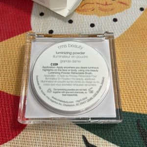 Rms beauty luminizing powder grande dame